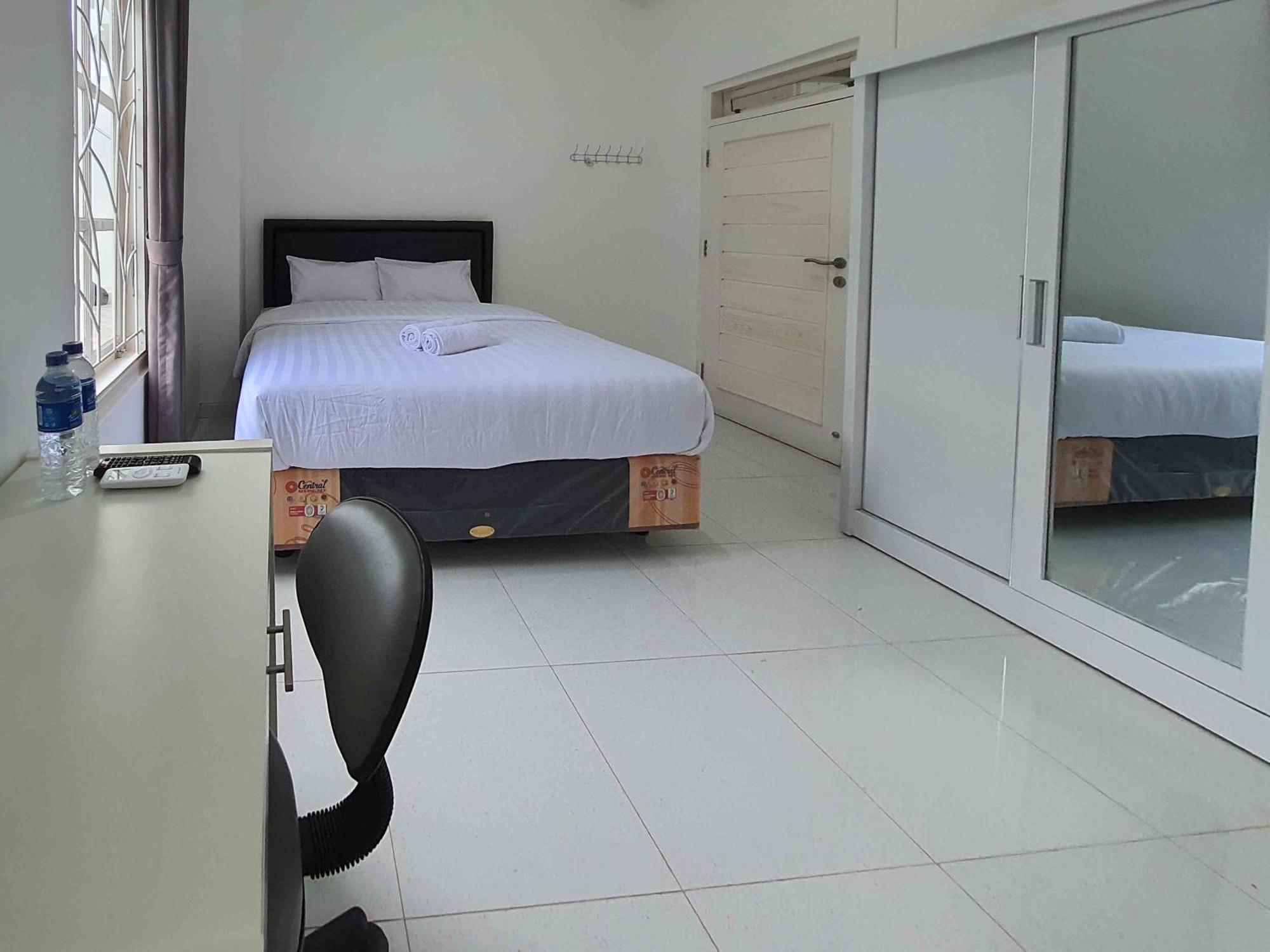Reddoorz Syariah At Jalan Godean Ngabean Exterior foto